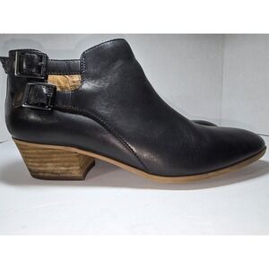 Women's Clark's Black Leather Ankle Boots Low Heel Stylish Side Zip 9.5 Medium